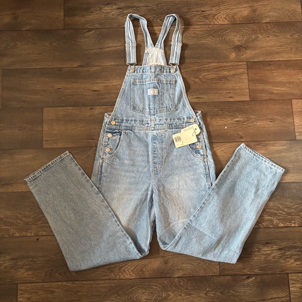 Levi's Women's Vintage Overalls Light Blue Wash Size Extra Small NEW